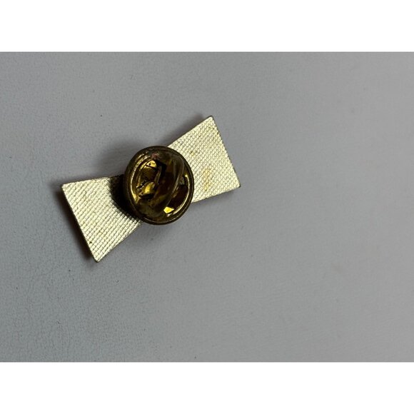 Budweiser Red & Gold Enamel Lapel Pin With Bowtie Logo Design In Black Gift Box - Picture 3 of 4